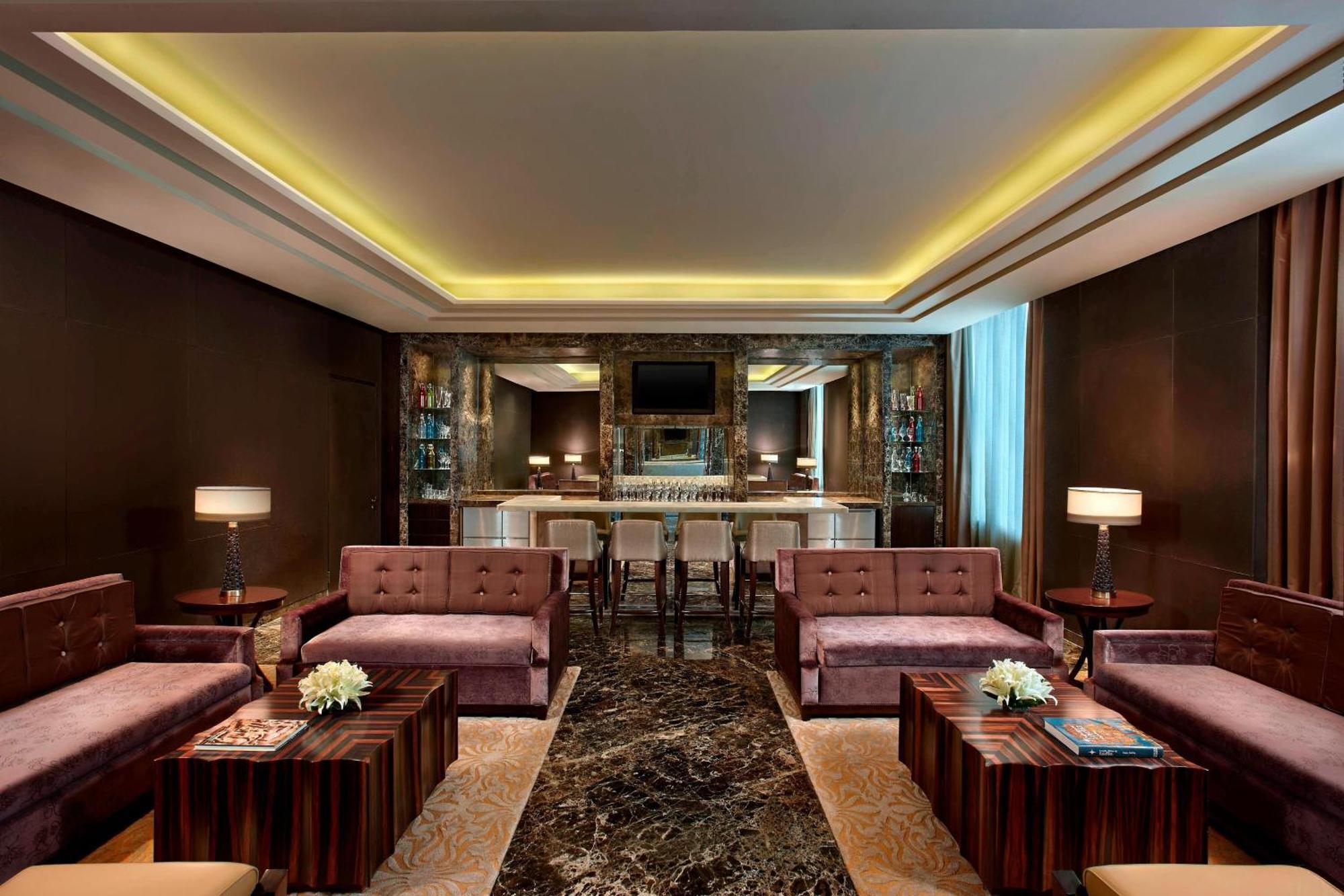 Itc Grand Chola, A Luxury Collection Hotel, Madrás Exterior foto The lounge at the airport