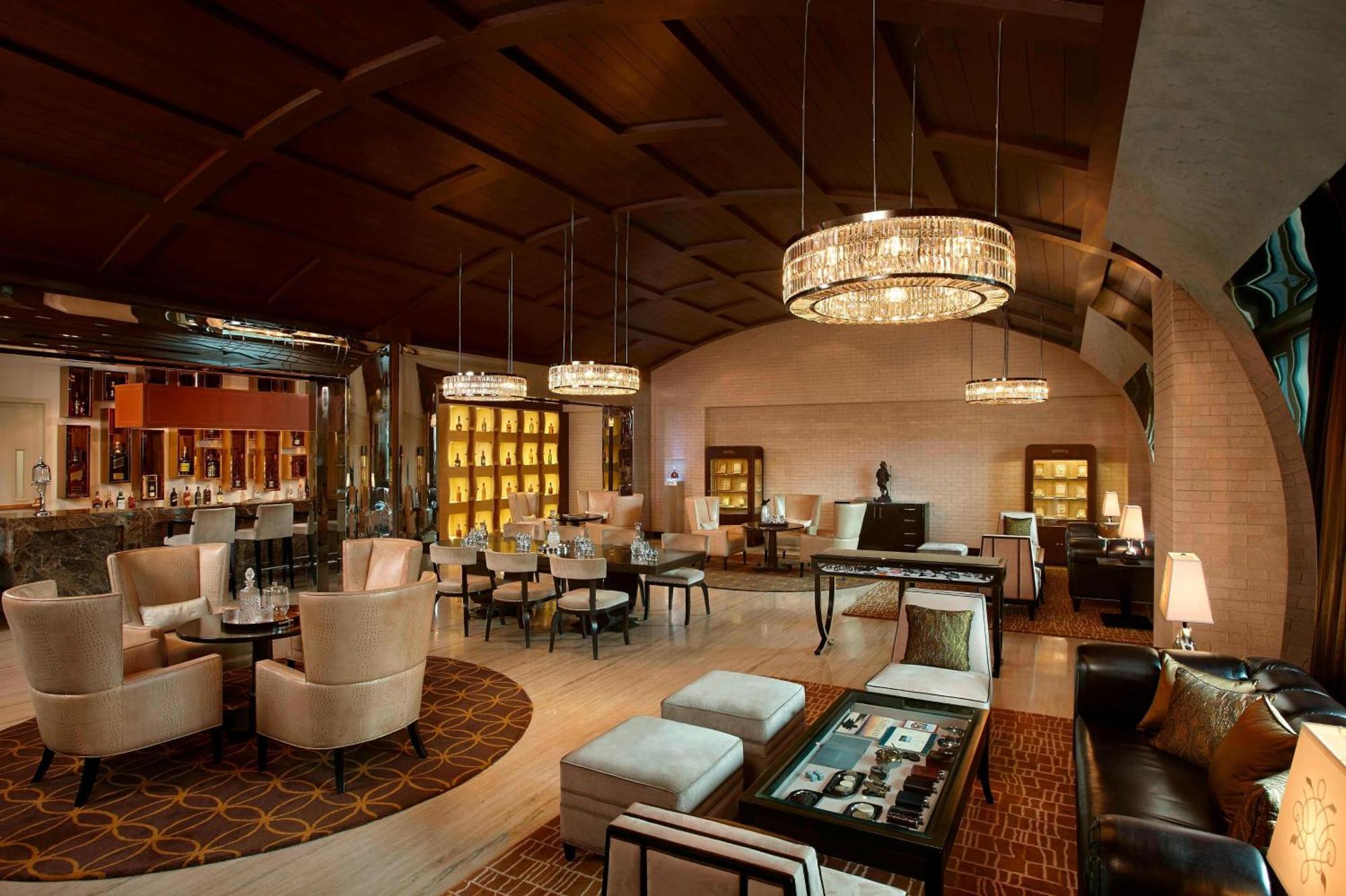 Itc Grand Chola, A Luxury Collection Hotel, Madrás Exterior foto The lobby