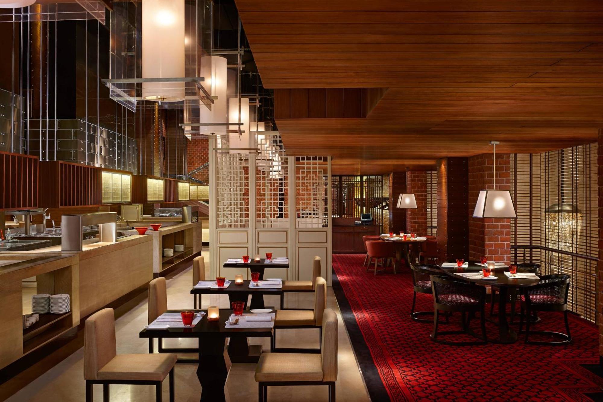Itc Grand Chola, A Luxury Collection Hotel, Madrás Exterior foto The interior of the restaurant