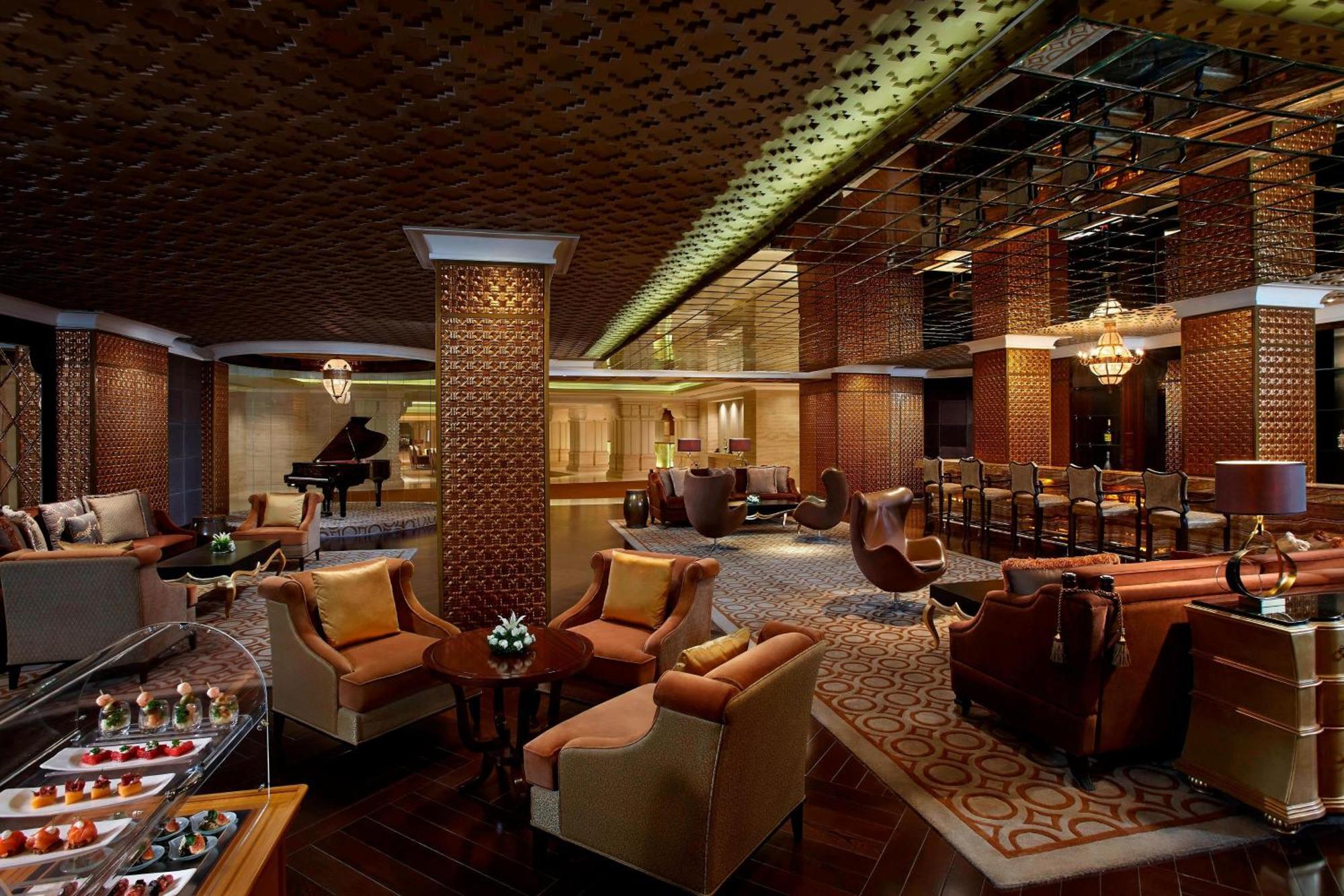 Itc Grand Chola, A Luxury Collection Hotel, Madrás Exterior foto The lobby lounge