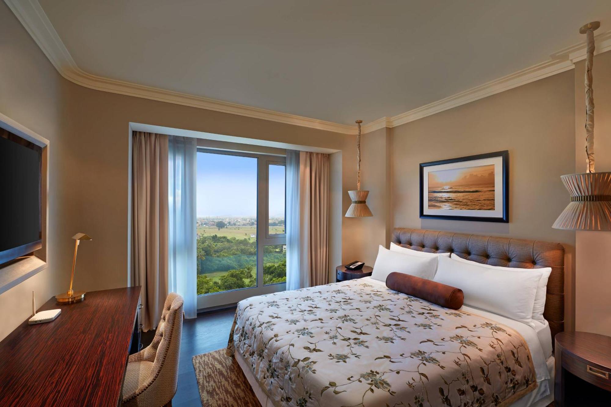 Itc Grand Chola, A Luxury Collection Hotel, Madrás Exterior foto A bedroom at the Ritz-Carlton, Laguna Niguel